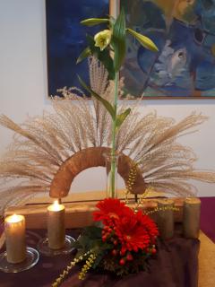 LIturgische bloemschikking 1e advent